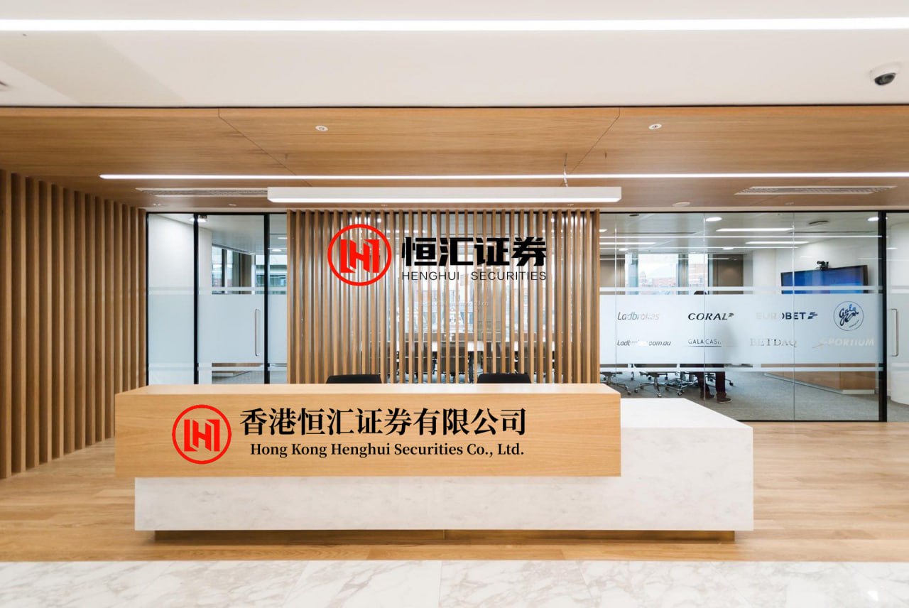 驰赢策略 巴菲特场外访谈警告股市“赌场化”：投机风气已达顶峰